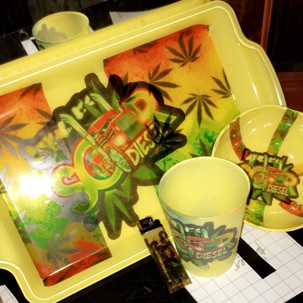 Weed Tray Sed For 40$ & Extra8$ If I Have To Ship!